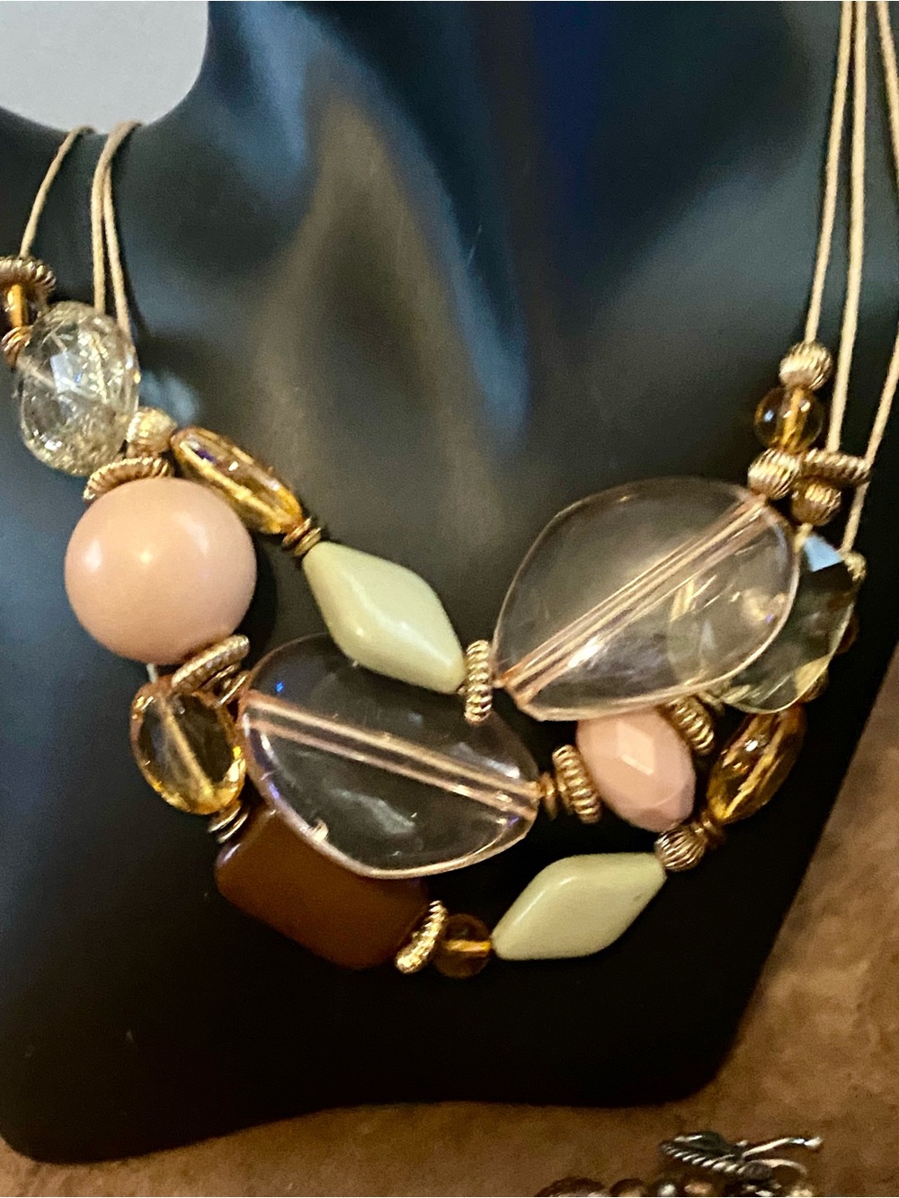 Multi-Strand Chunky Pink,Tan,GreenBrown & Rose gold interlocking circle necklace - Picture 2 of 10